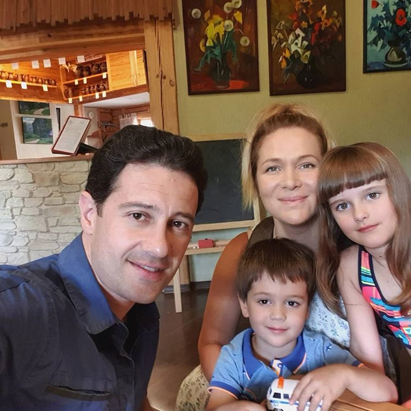 Дети макарского и морозовой фото сейчас 2023. Дети антона макарского 2022. Дети антона макарского 2022. Дети антона макарского фото. Дети антона макарского фото.