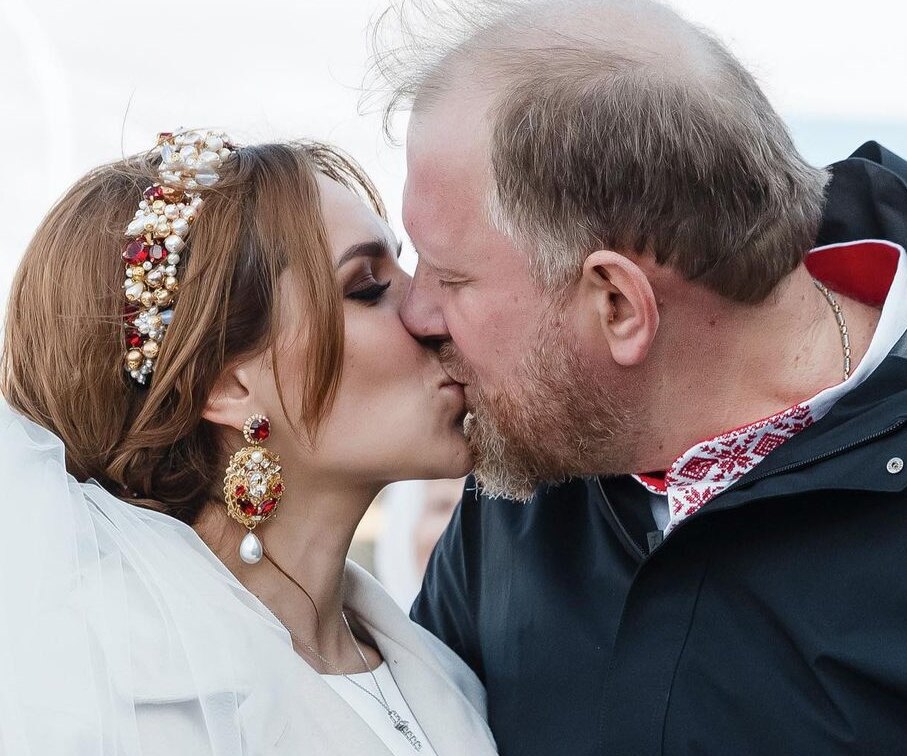 «Меня вылечили в онкоцентре»: молодая жена шефа Ивлева пересмотрела свое отношение к жизни