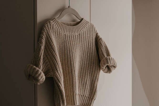 Каким должен быть состав идеального свитера на осень — объясняют стилисты и дизайнеры