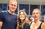 «Я не думала, что дочь такая большая!»: Анна Седокова расплакалась на выпускном