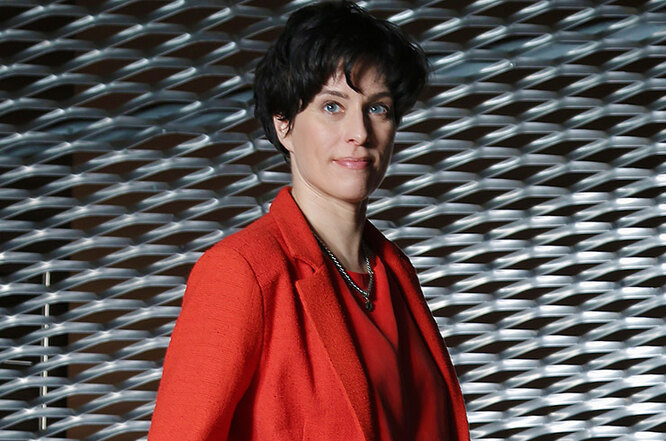 Бытовая проституция: Арина Холина о том, как обычные женщины себя продают