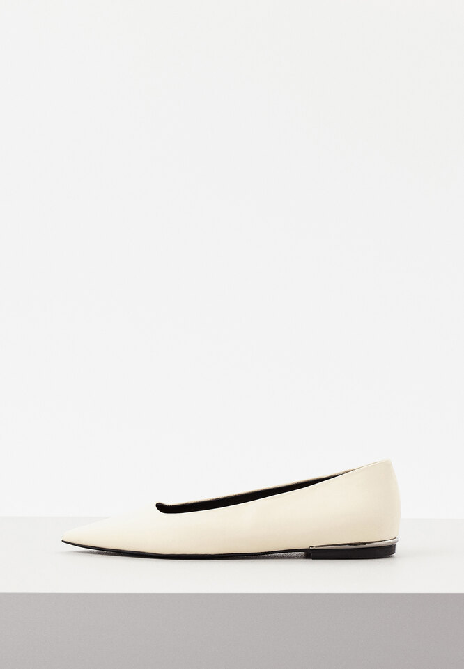 Furla ballet flats, 21,000 rubles.