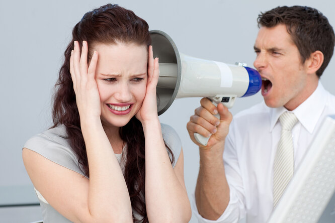 Совет от VOICE: что делать, если начальник позволяет себе на тебя кричать