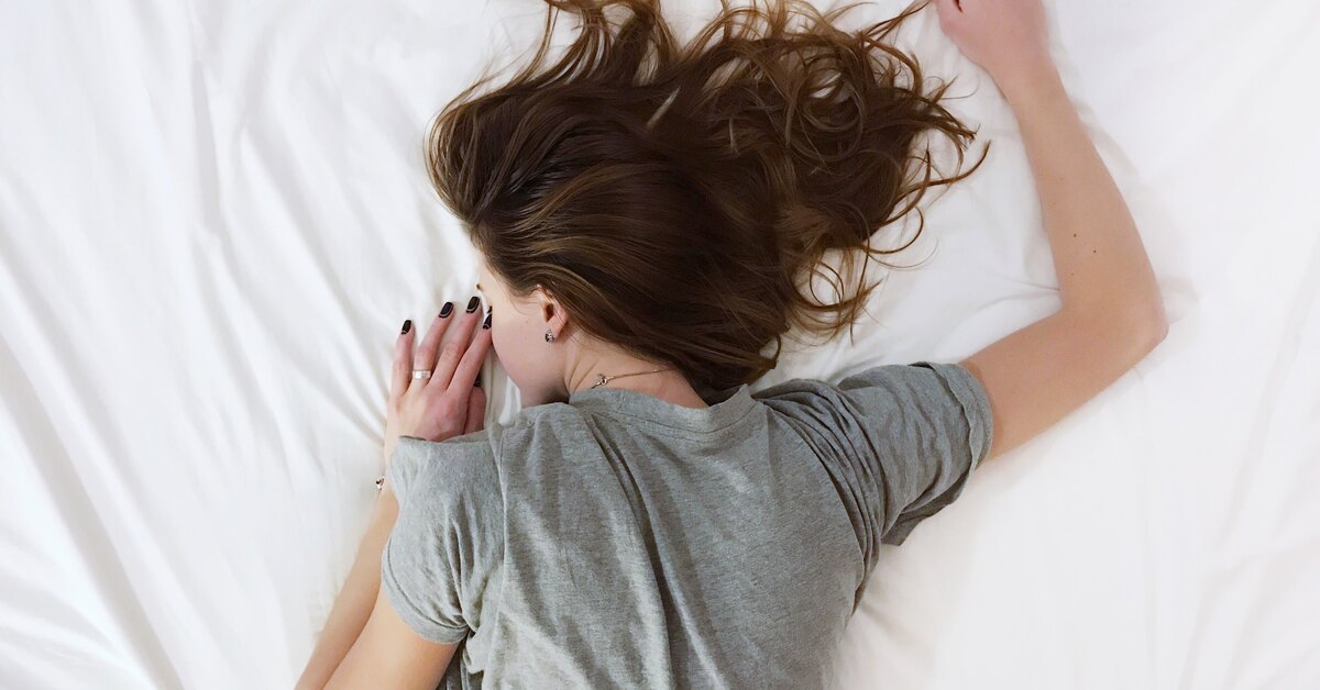 How to reduce the stomach without intensive training: an exercise for those who like to lie down