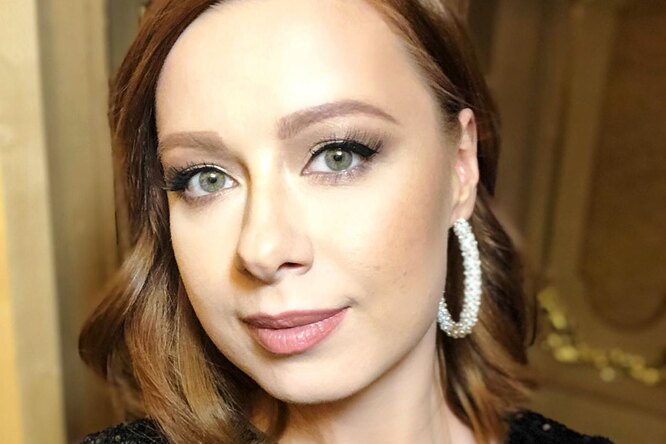 «Что за ажиотаж?»: Юлия Савичева осудила женщин за праздничные бьюти-процедуры «Что за ажиотаж?»: Юлия Савичева осудила женщин за праздничные бьюти-процедуры