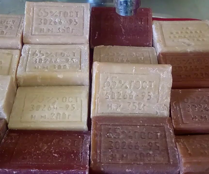 Почему в СССР младенцев купали с хозяйственным мылом, а сейчас так делать нельзя