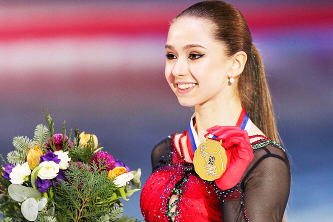 «Девушка, поцелованная Богом»: Камила Валиева завоевала золото Олимпиады