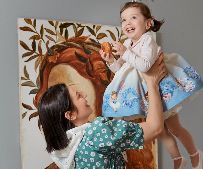 «Мия, наша красотка, мы твоя семья!»: Ида Галич стала крестной мамой