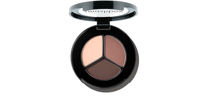3 shades of shadows with a youthful effect – they are ideal for age-related makeup