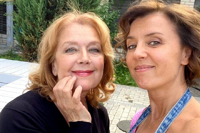 «Завораживающая красавица!»: Ирина Алферова на фото с дочерью изумила фанатов «Завораживающая красавица!»: Ирина Алферова на фото с дочерью изумила фанатов