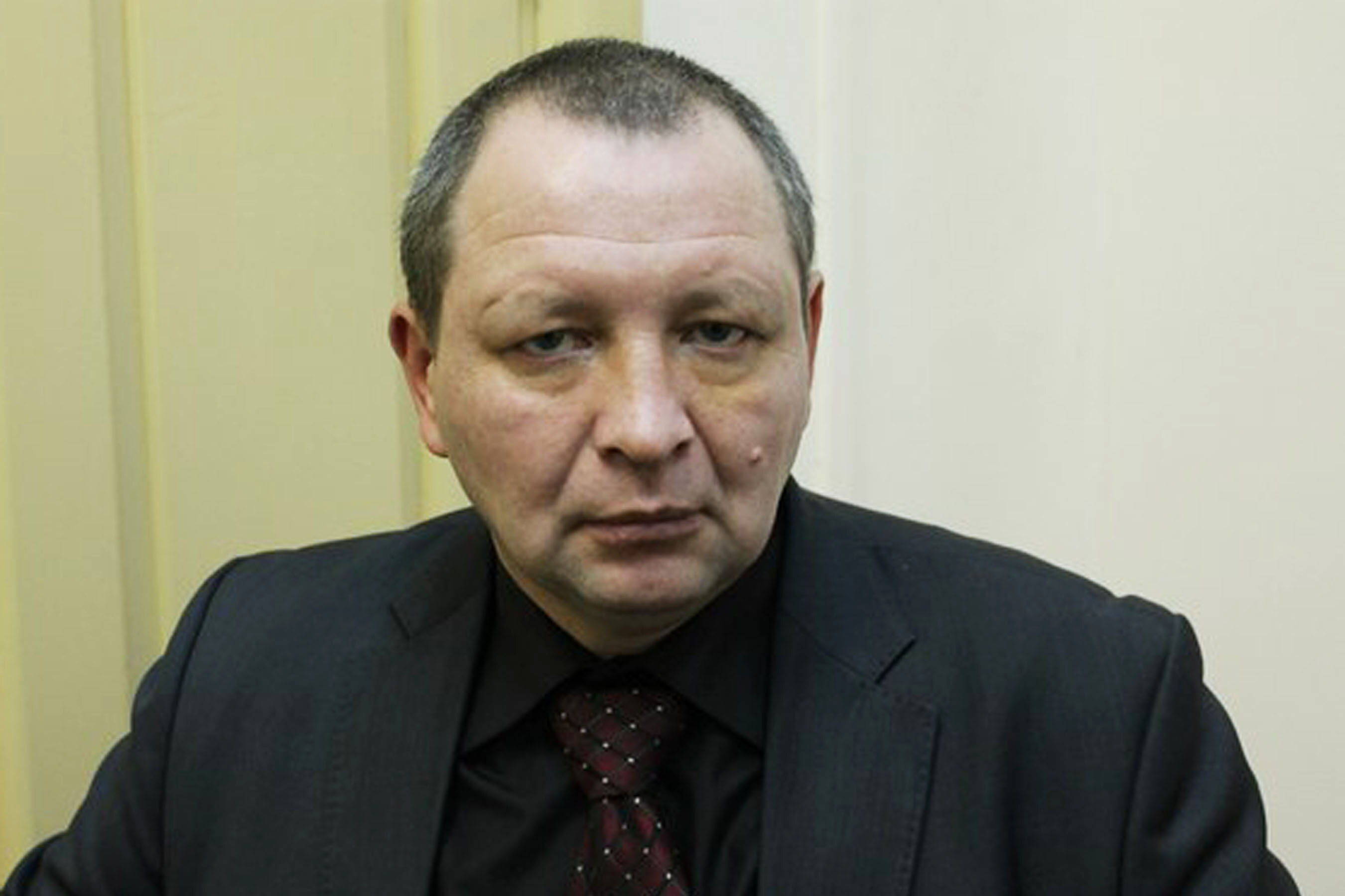 Выпал из автобуса и получил серьезные травмы: актера фильма «Мастер и Маргарита» Михаила Дидору госпитализировали