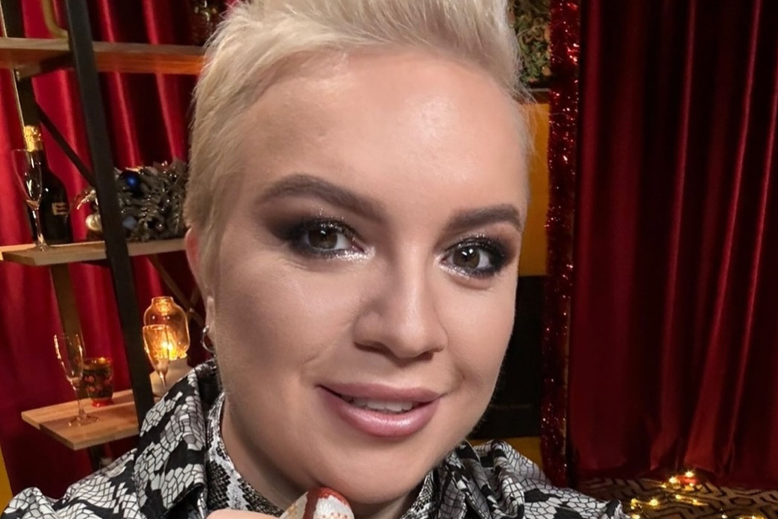 «Я пребывала в шоке сама от себя»: Алена Жигалова страдала, скрывая лысину после съемок шоу «Звезды в джунглях»