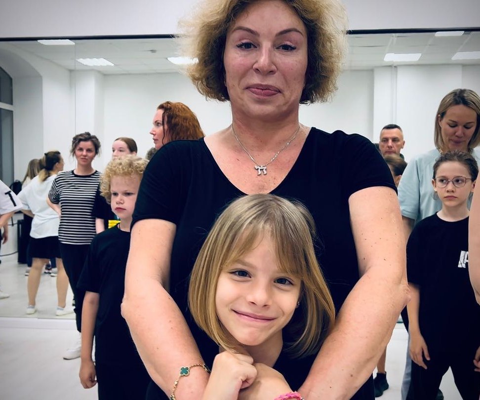Я испугалась, но начала танцевать: мама Тимати прошла кастинг вместе с Алисой
