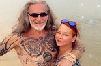 «Муж выделил минутку для семьи!»: Марина Анисина появилась на пляже с Джигурдой