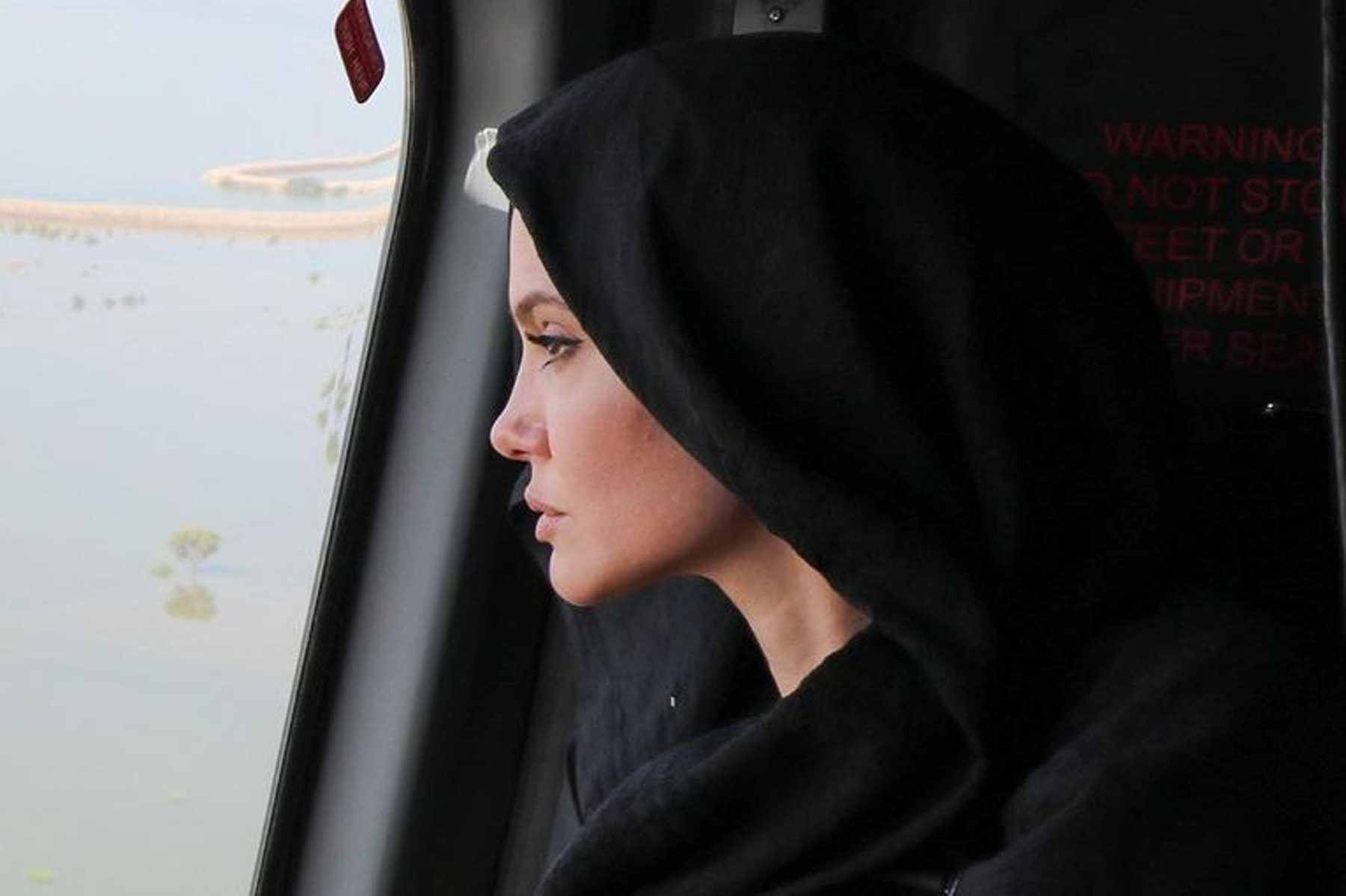 Я никогда не видела ничего подобного: Анджелина Джоли показала свои фото из Пакистана