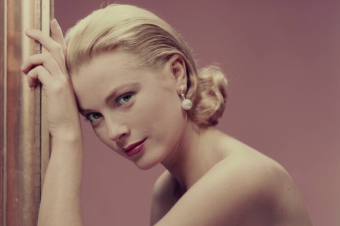 We wear them in Monaco: in search of the perfect moccasins, like Grace Kelly
