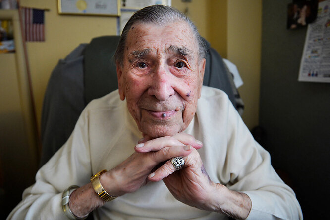 Как прожить дольше века: 3 совета от 108-летнего долгожителя Как прожить дольше века: 3 совета от 108-летнего долгожителя