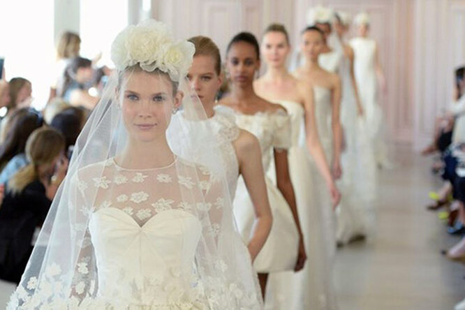 В Нью-Йорке прошел показ свадебной коллекции Oscar de la Renta В Нью-Йорке прошел показ свадебной коллекции Oscar de la Renta