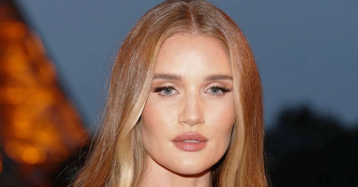 Рози хантингтон-уайтли. Рози хантингтон возраст. Рози хантингтон-уайтли возраст. Рози хантингтон-уайтли с челкой. Рози хантингтон возраст.