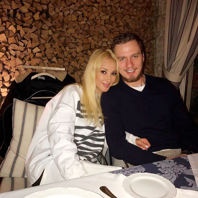 What Lera Kudryavtseva’s mother-in-law looks like – copies in appearance and almost the same age! What Lera Kudryavtseva’s mother-in-law looks like – copies in appearance and almost the same age!