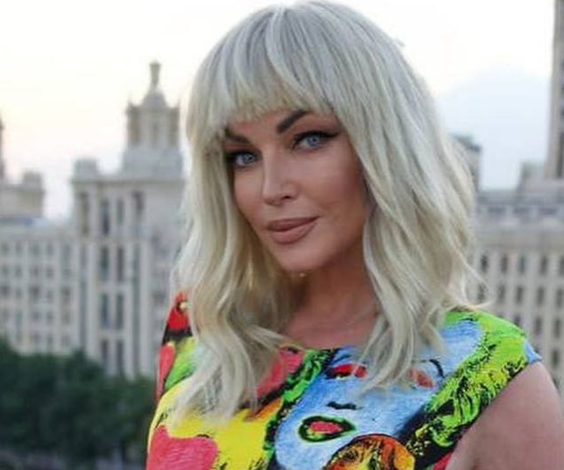 У меня дома родились пятеро детей: Анастасия Волочкова приютила в особняке иностранцев