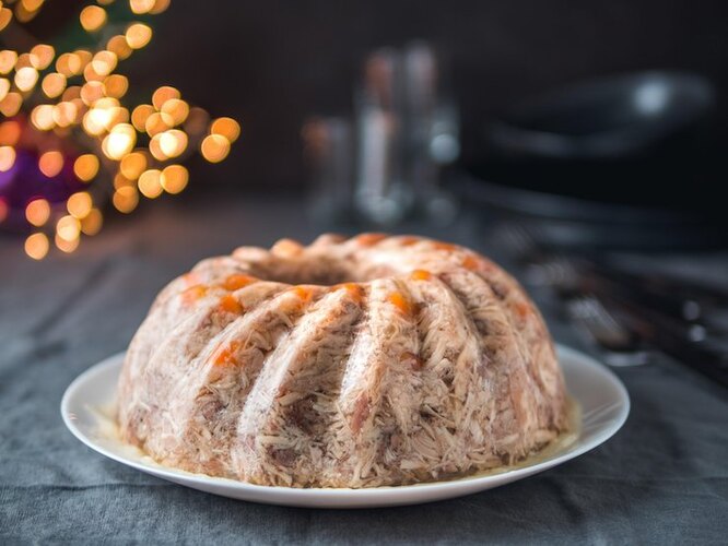 Meat in jellies in the slow cooker: the subtleties of cooking